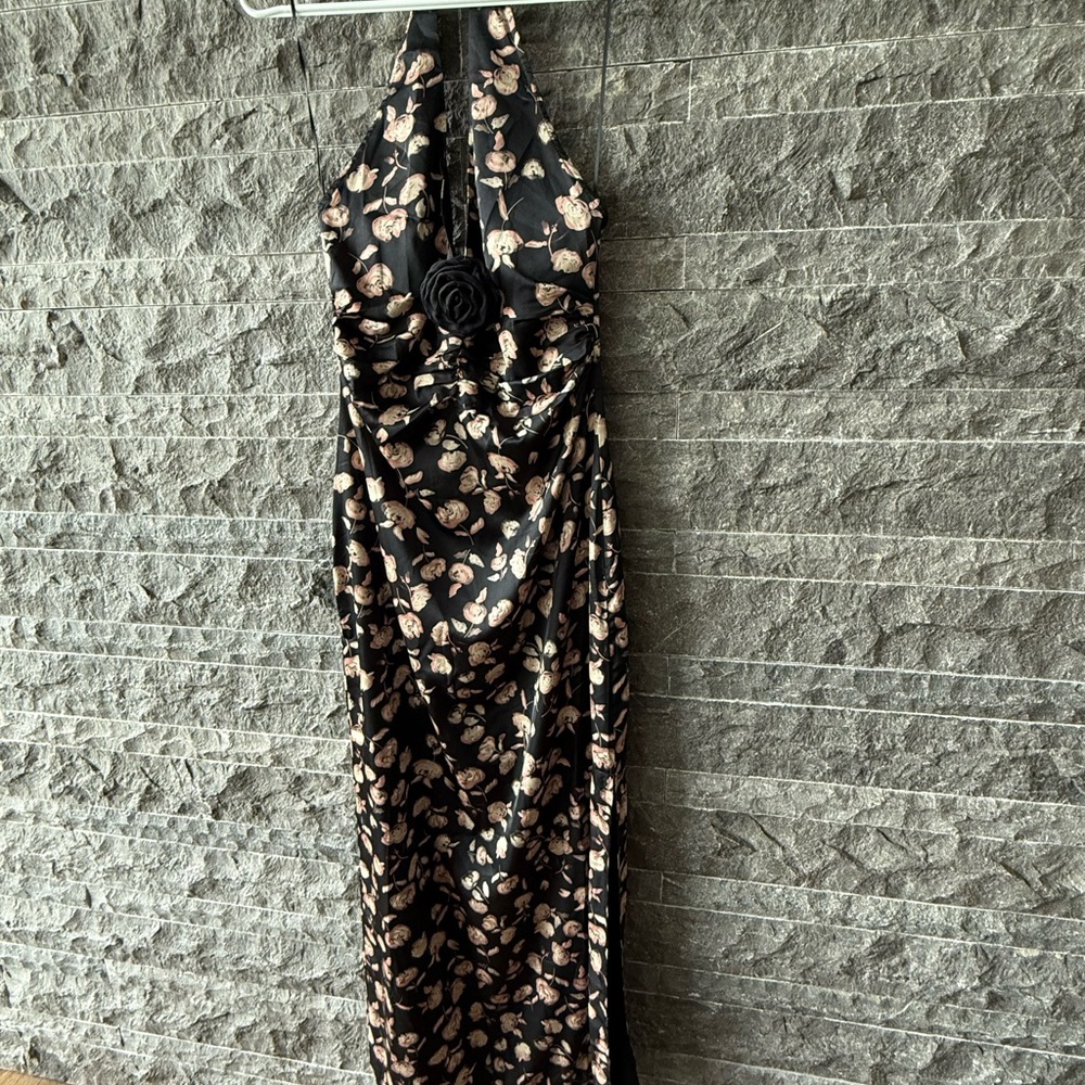 Vici Black Floral Backless Dress